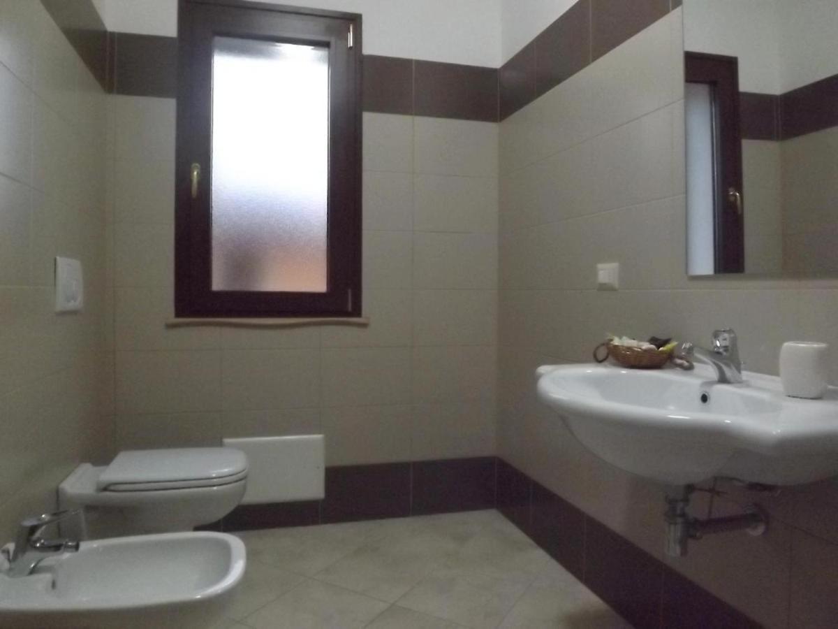 Appartamento Senabrinu Suni Esterno foto