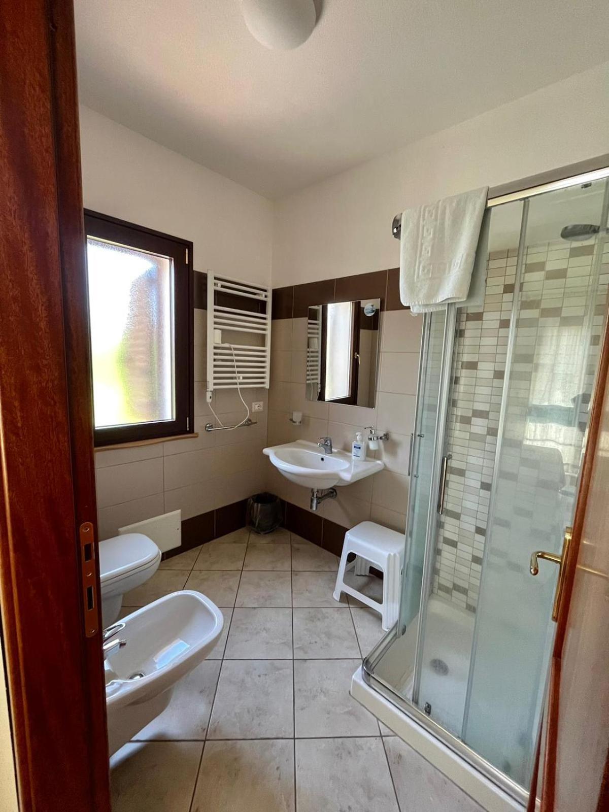 Appartamento Senabrinu Suni Esterno foto